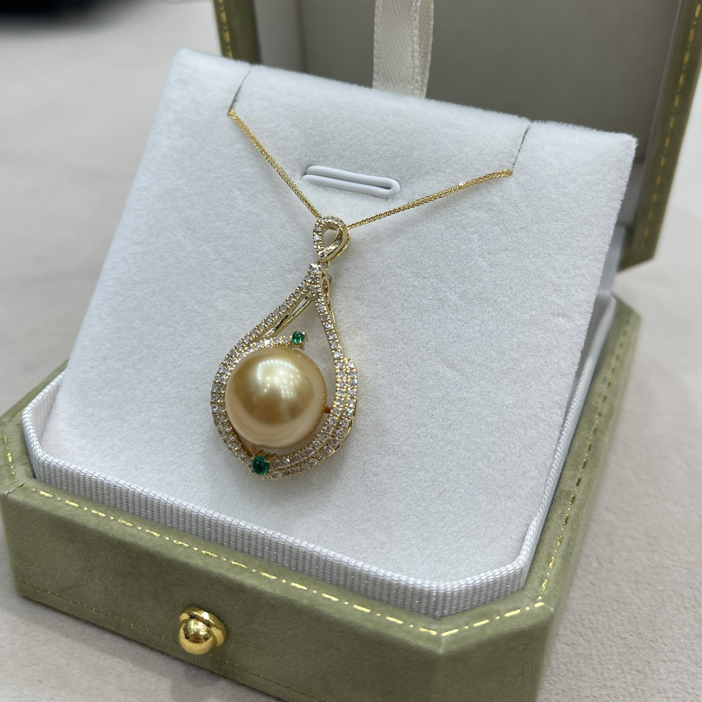 18K Gold Diamond Emerald Pearl Pendant