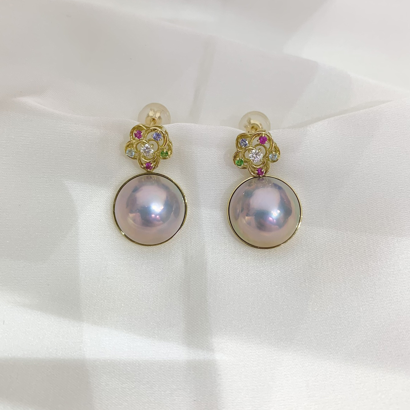 18K Gold Mabe Pearl Stud Earrings