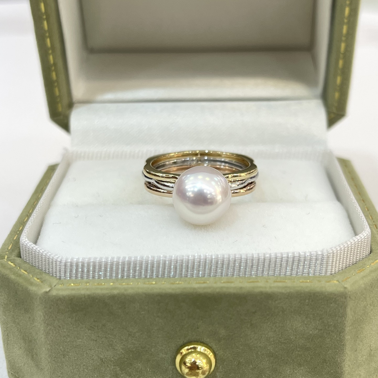18K Gold Akoya Pearl Ring
