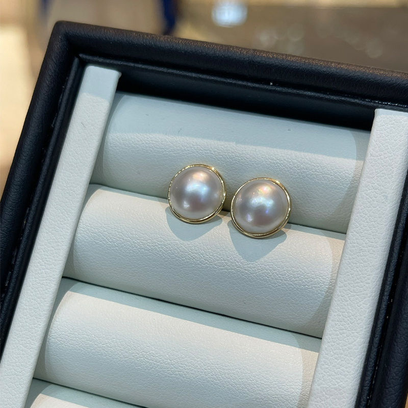 Mabe Pearl Stud Earrings