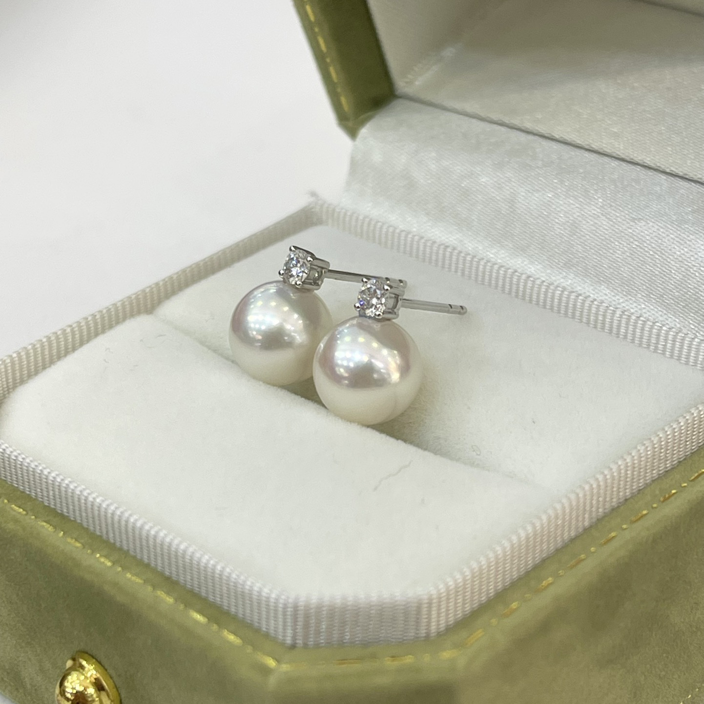 18K Gold Diamond Princess Akoya Pearl Earrings
