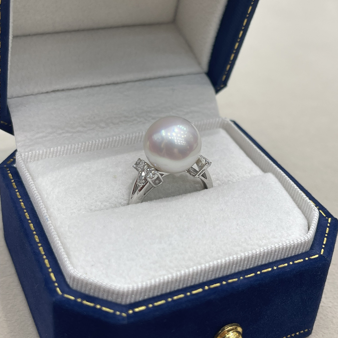 18K Gold Diamond Pearl Ring