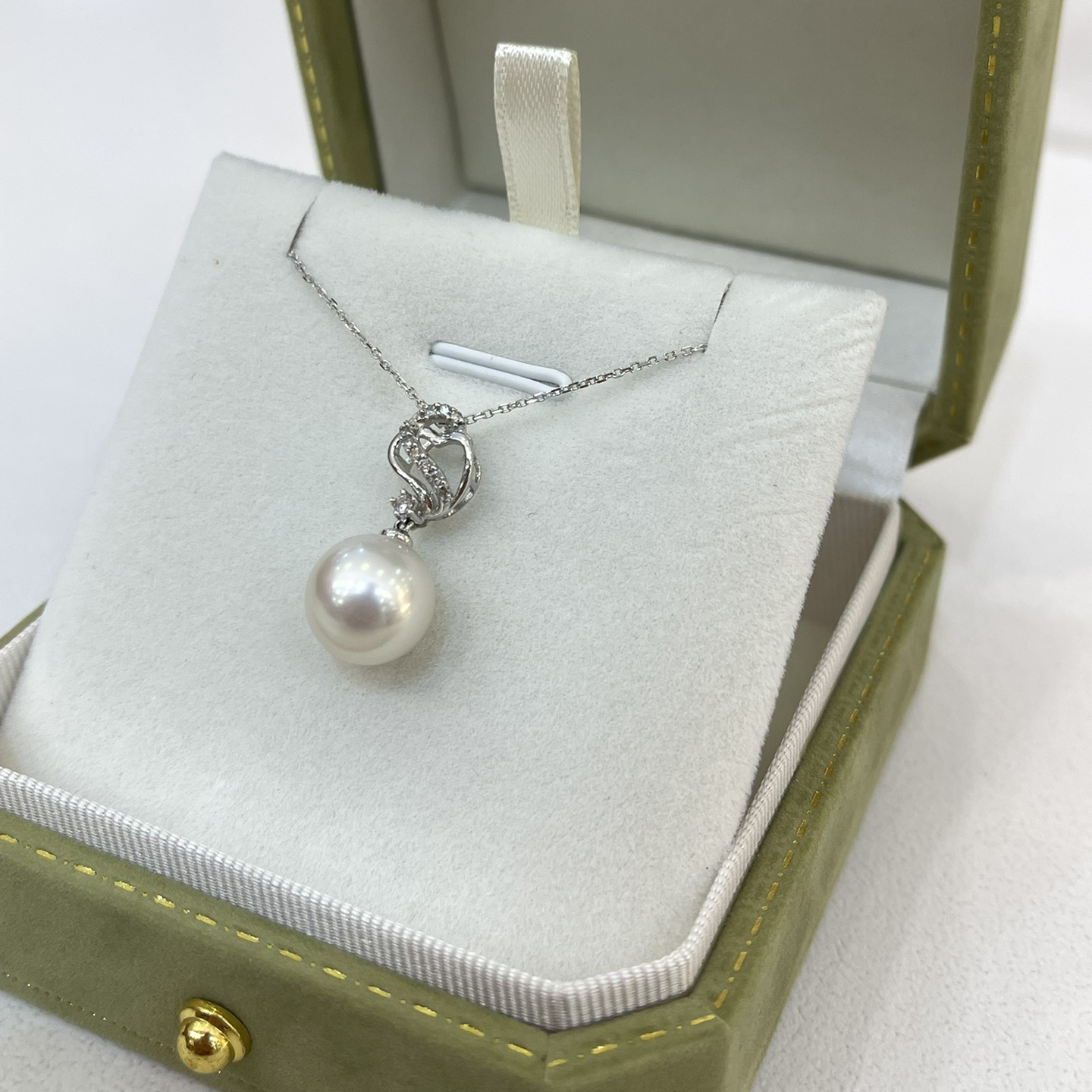 18K Gold Diamond Pearl Pendant(10.3MM)