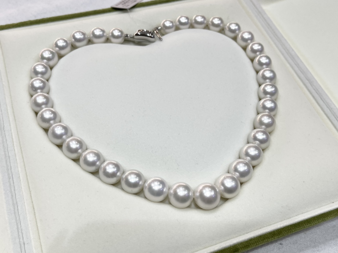 The Australian White Phoenix Necklace 11.3-13.5mm