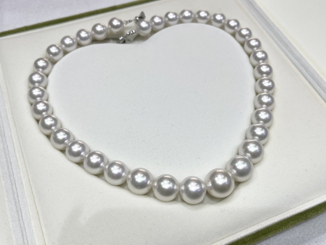 The Australian White Phoenix Necklace 11-14.9mm