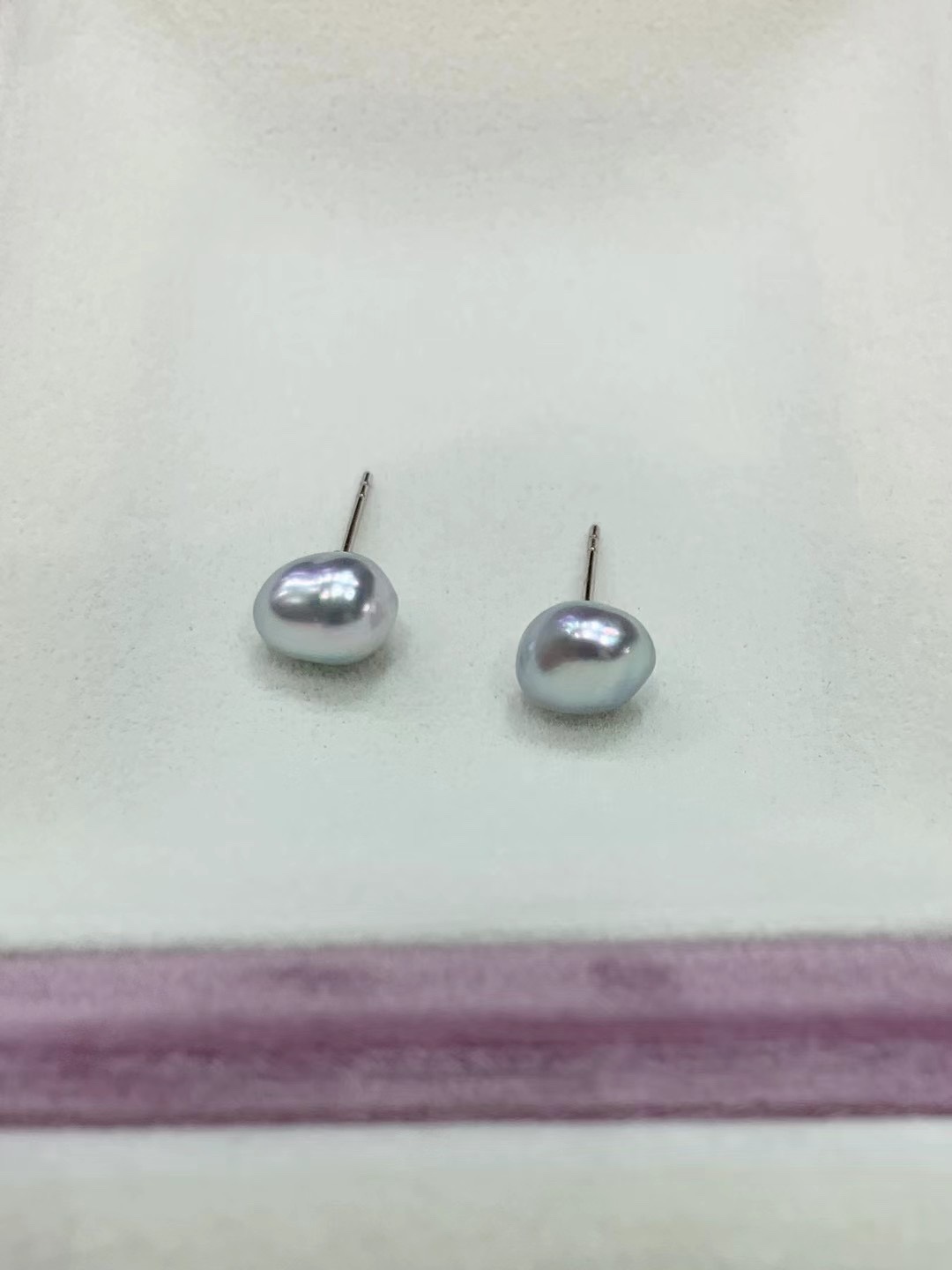 18K gold Saltwater Keshi Pearl Earrings