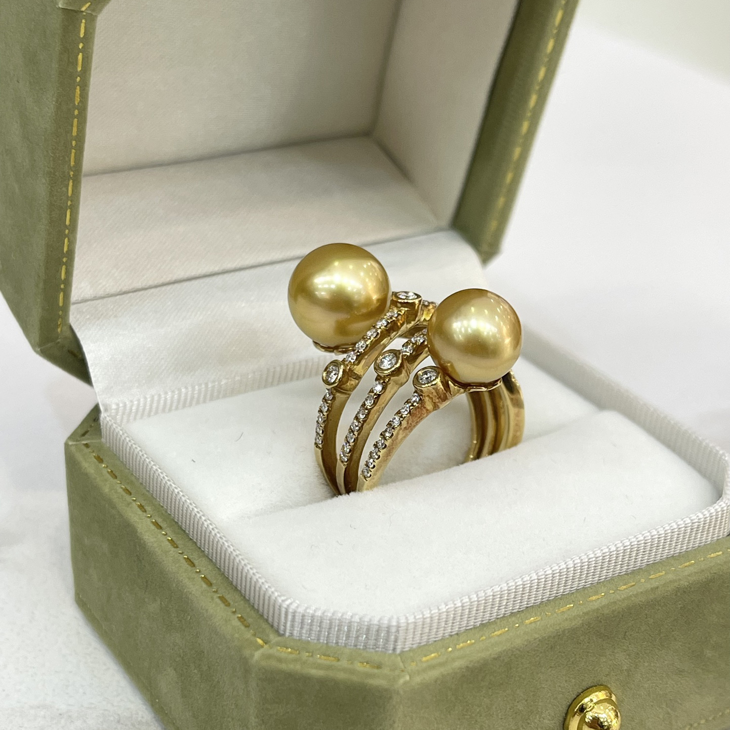 18K Gold Diamond South Sea Golden Pearl Ring