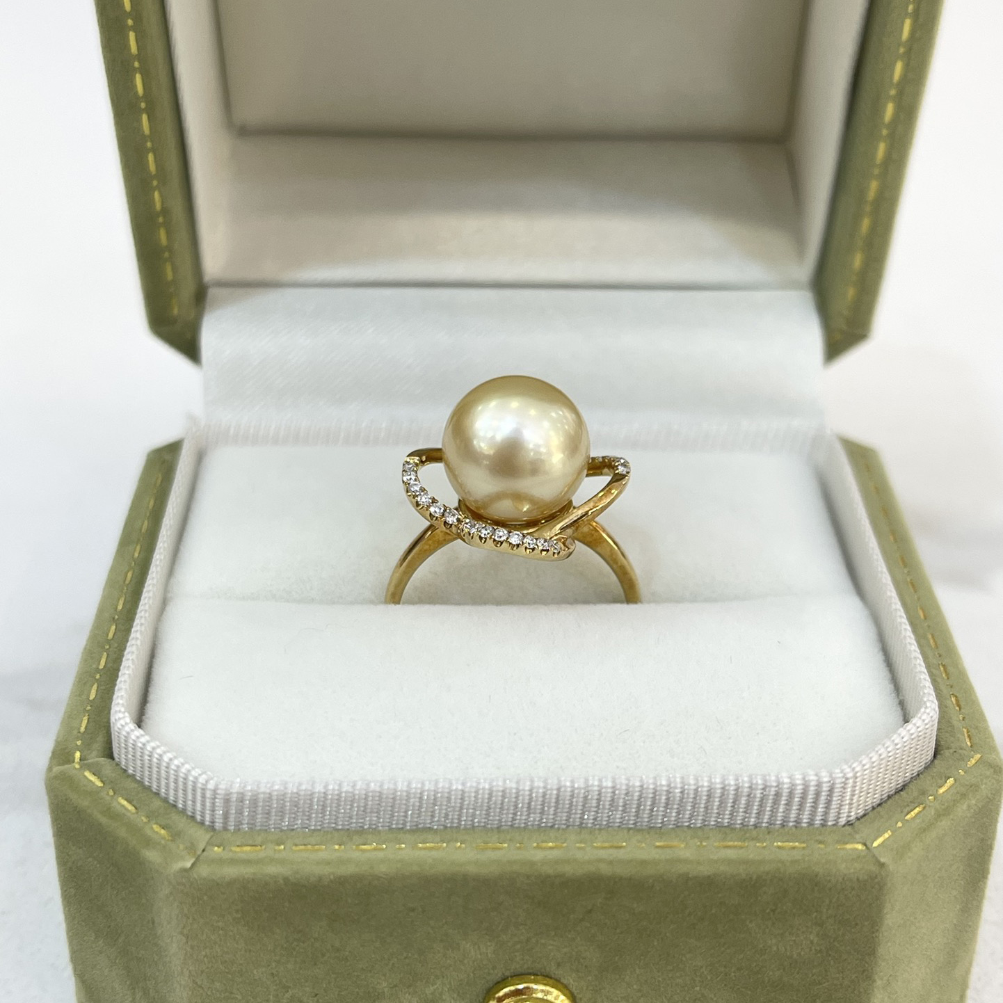 18K Gold Diamond Southsea Golden Pearl Ring(Hollow Four-Petal Floral)