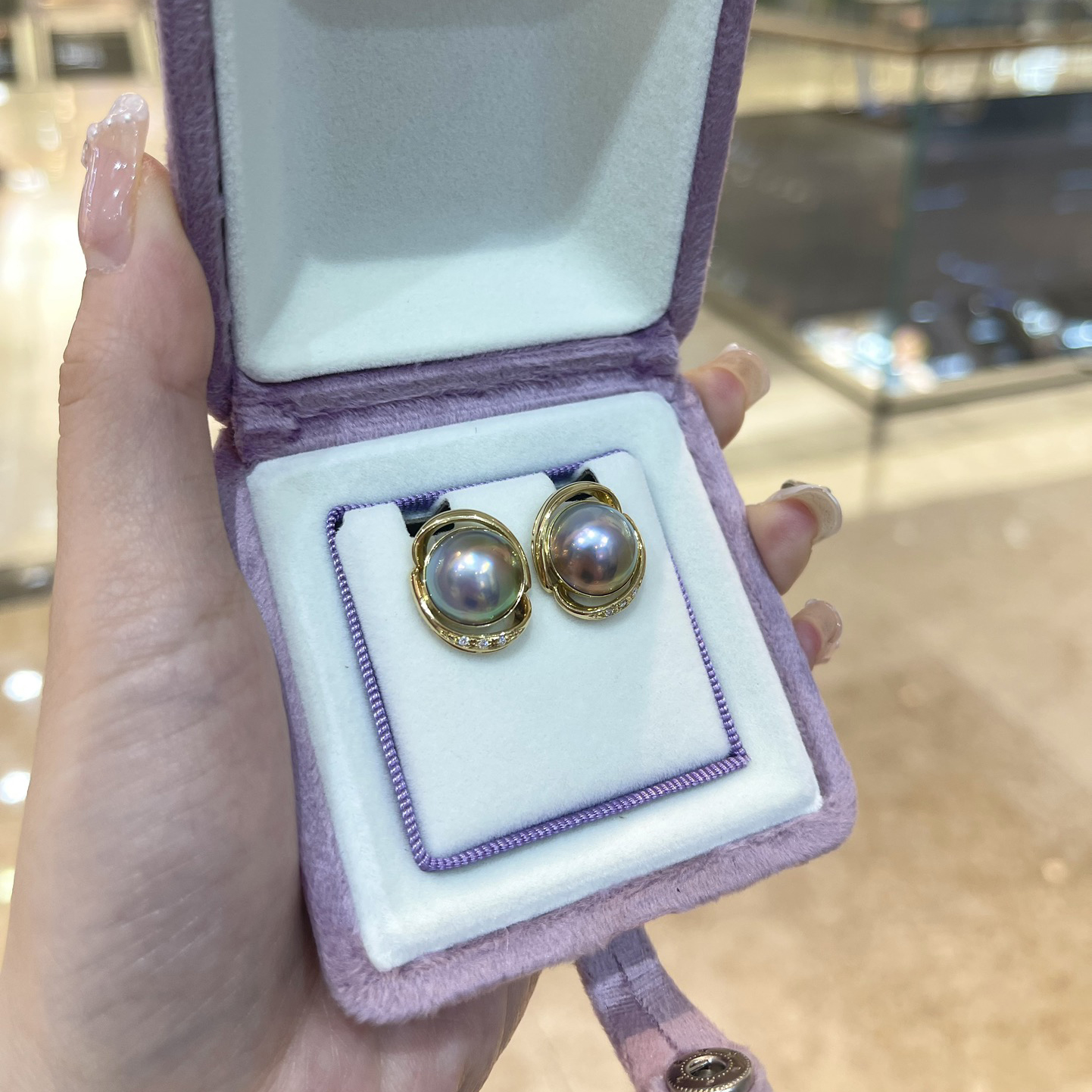 18K Gold Mabe Pearl Stud Earrings