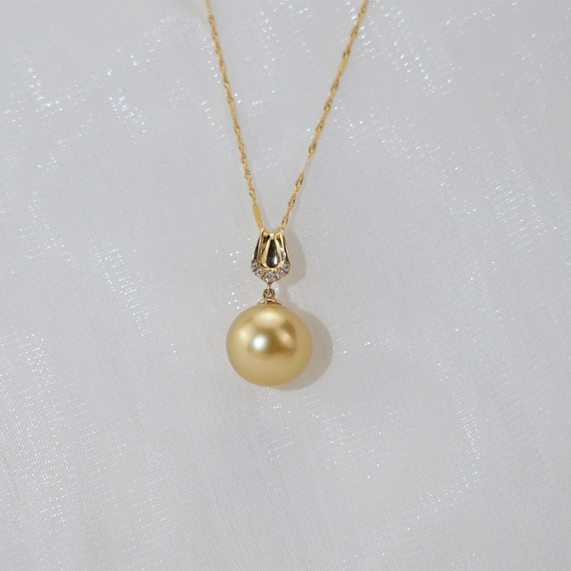 18K Gold-Set South Sea Golden Pearl Pendant