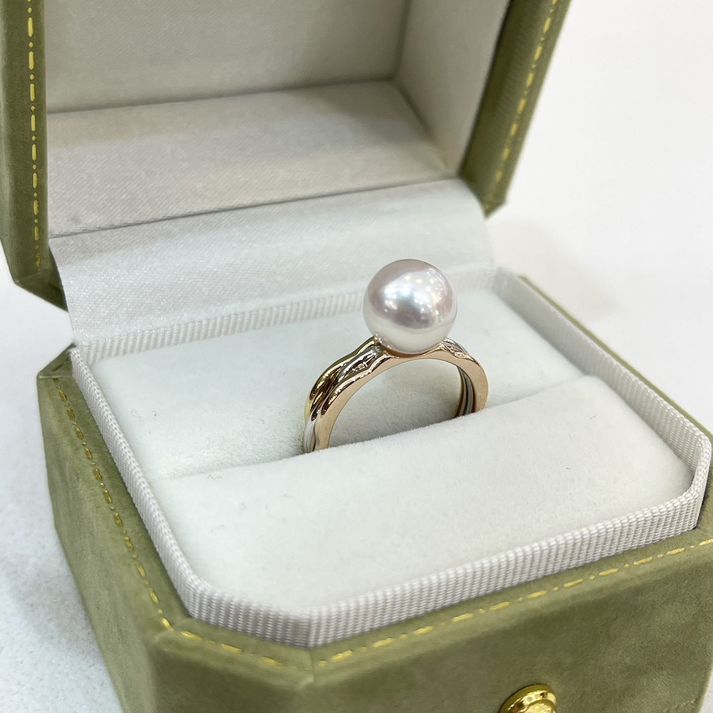 18K Gold Akoya Pearl Ring