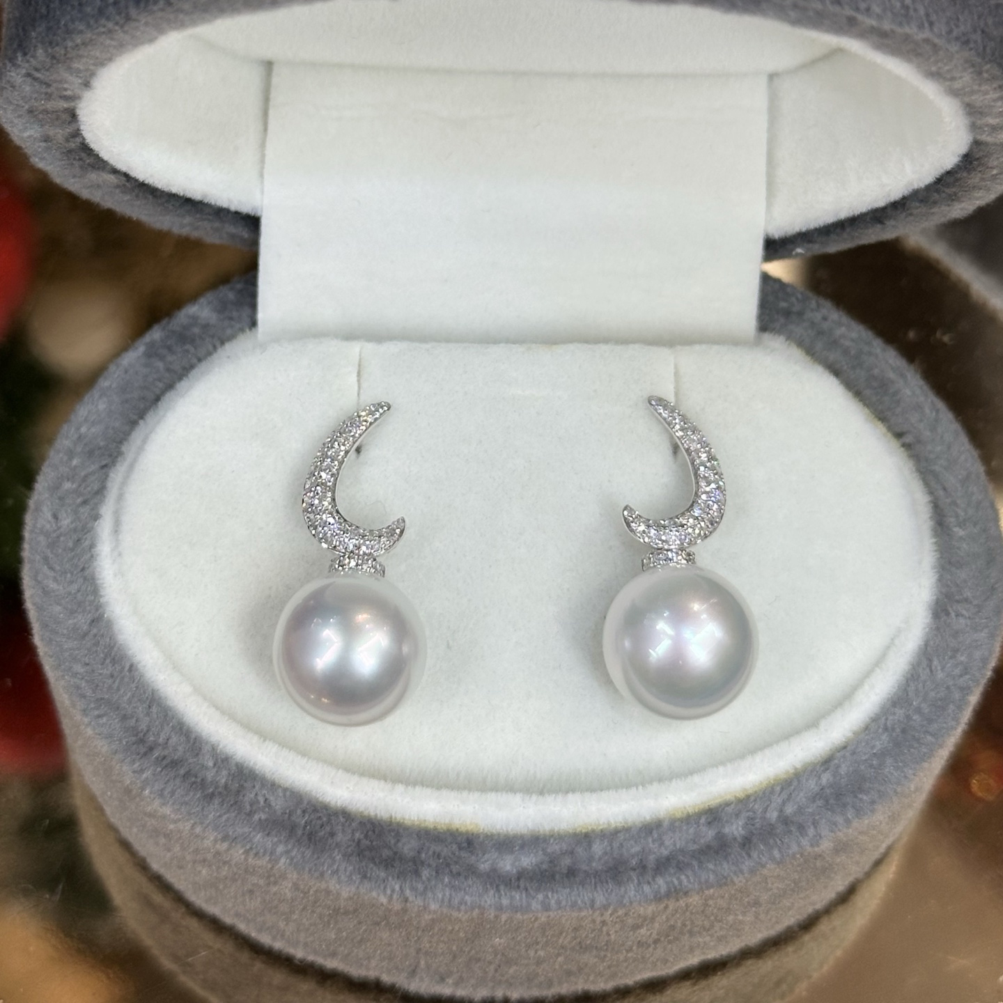 18K Gold Diamond Pearl Earrings